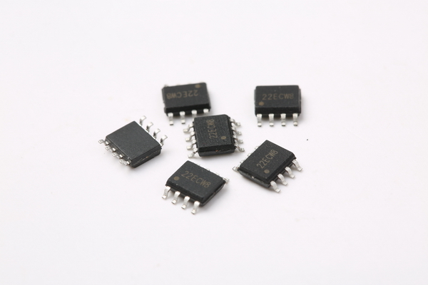 長按2秒開關機芯片 sop-8