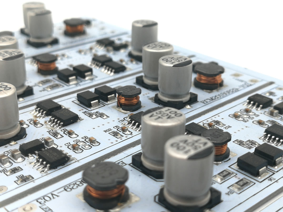 線路板表面處理工藝沉金與鍍金的區(qū)別及應(yīng)用 線路板表面處理工藝沉金與鍍金的區(qū)別及應(yīng)用